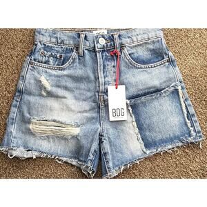NWT Urban Outfitters BDG Pax Sz 26 distressed denim shorts